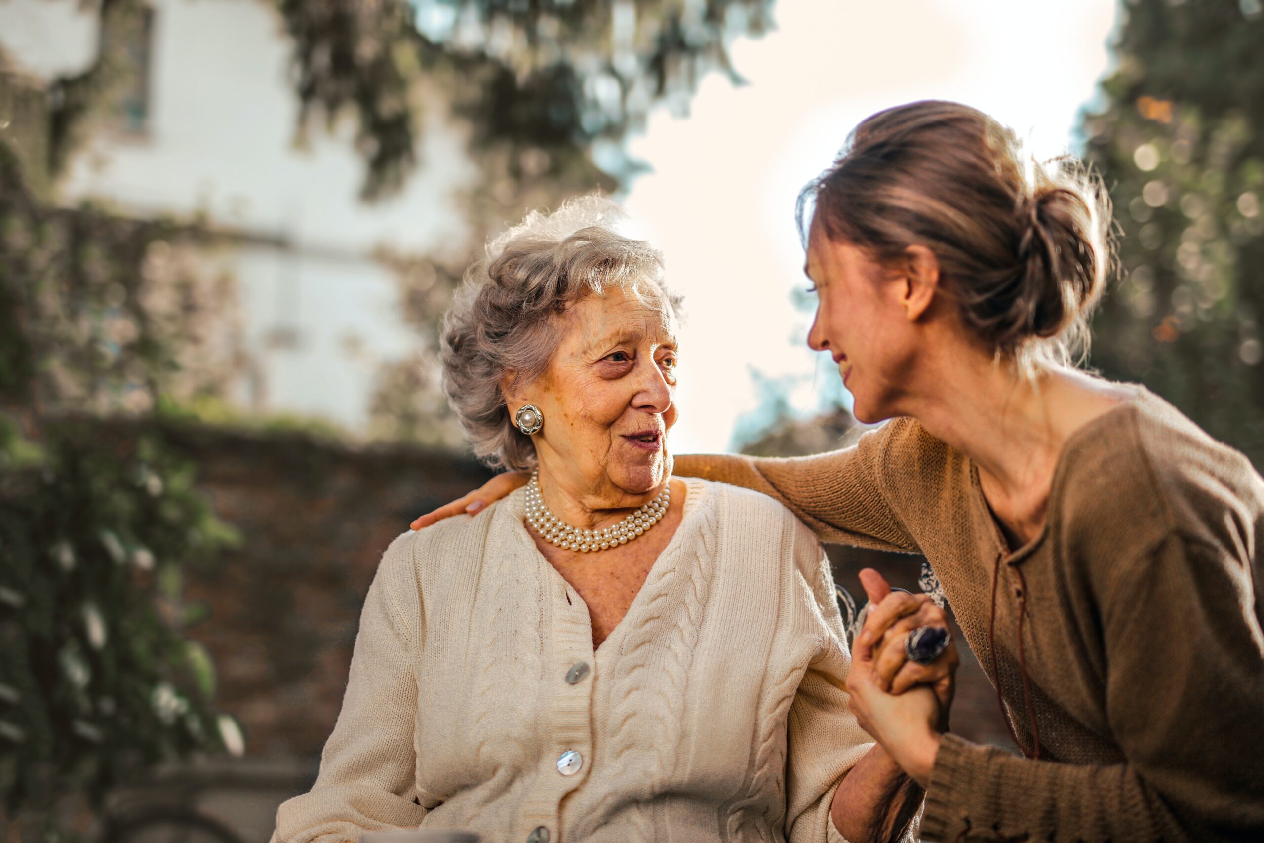 6 Ways to Support Aging Parents