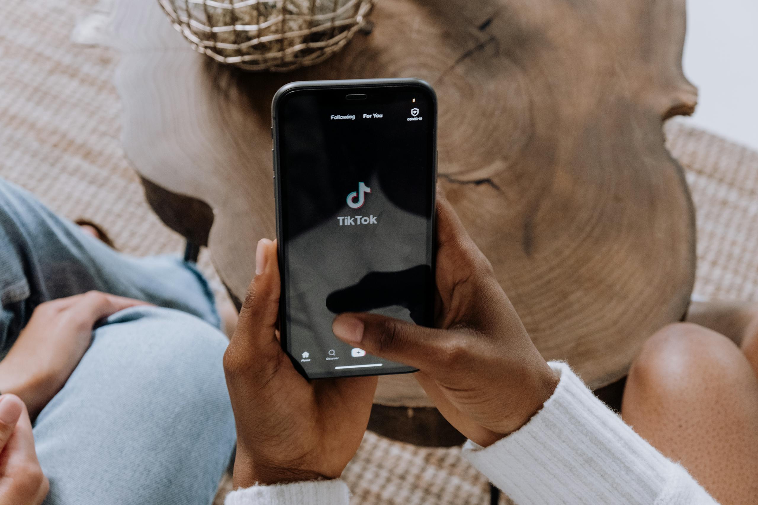 Trump Signs Executive Order to Approve TikTok Deal — What It Means for Creators
